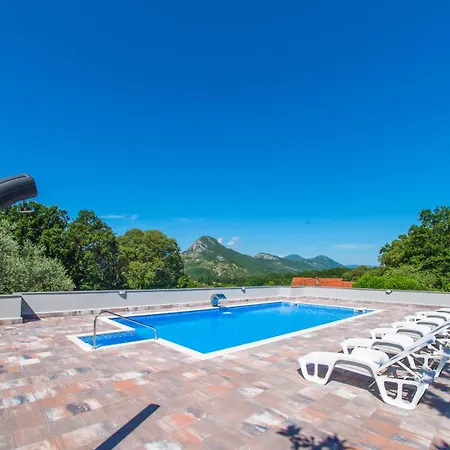Villa Ellie